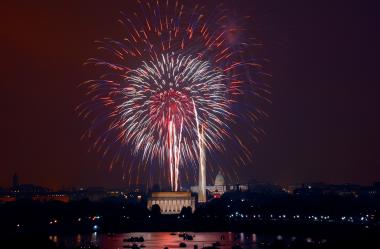 Ονειροκρίτης ανεξάρτητος - ανεξάρτητη - ανεξαρτησία