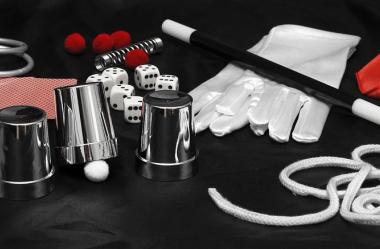 Ονειροκρίτης ταχυδακτυλουργός - μάγος