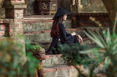 Ονειροκρίτης Μαυροφορεμένη Γυναίκα – Ερμηνείες & Συμβολισμοί