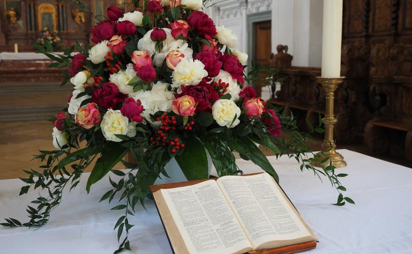 Ονειροκρίτης Αγία Τράπεζα - βωμός 