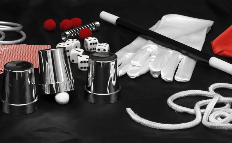 Ονειροκρίτης ταχυδακτυλουργός - μάγος