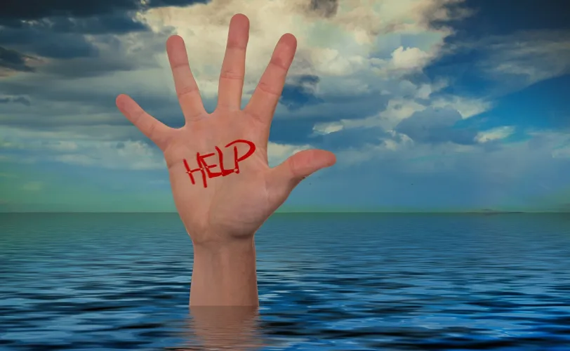 Ονειροκρίτης πνιγμός (πνιγμένος - πνίγομαι)