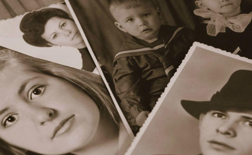 Ονειροκρίτης συγγενής - συγγενείς