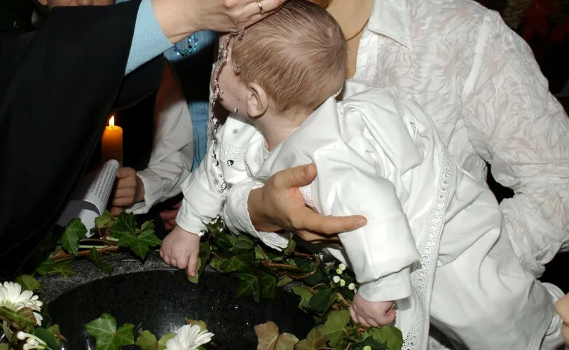 Ονειροκρίτης βάφτιση - βάπτισμα - βαφτίζω