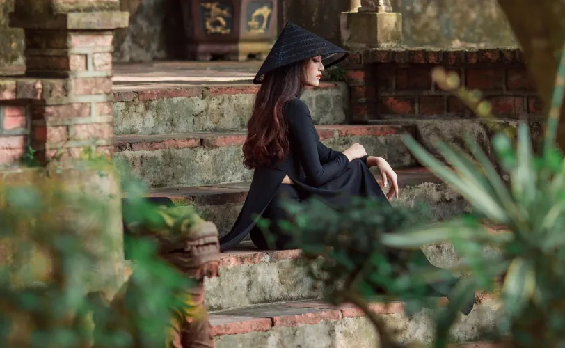 Ονειροκρίτης Μαυροφορεμένη Γυναίκα – Ερμηνείες & Συμβολισμοί