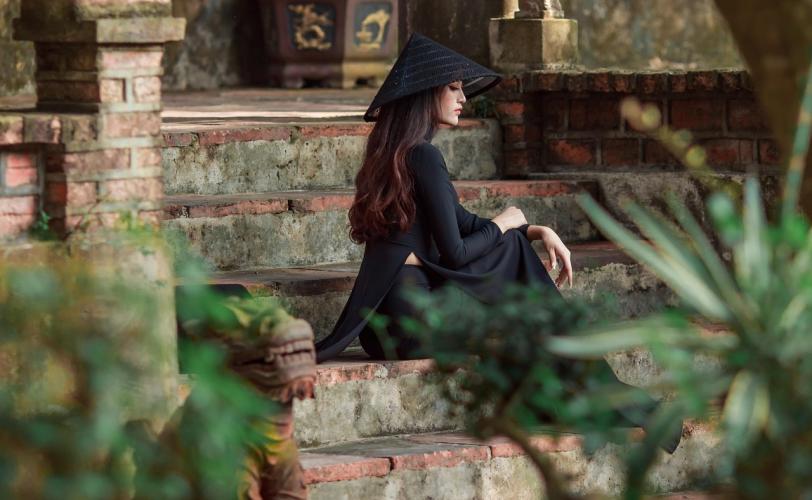 Ονειροκρίτης Μαυροφορεμένη Γυναίκα – Ερμηνείες & Συμβολισμοί